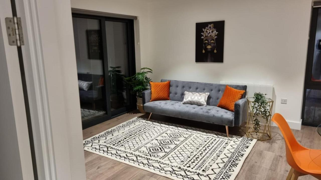Spacious Balcony View Apt Near Nec Bhx Free Parking Sleeps 4 Хокли Хийт Екстериор снимка