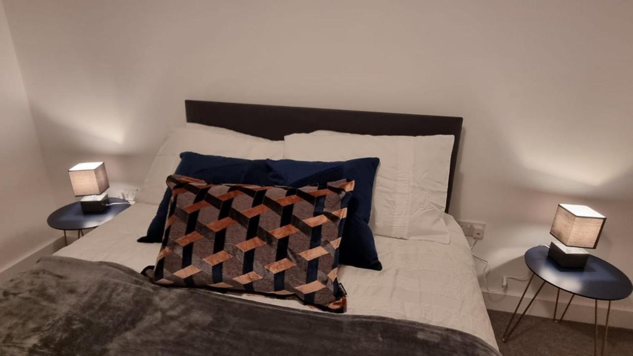 Spacious Balcony View Apt Near Nec Bhx Free Parking Sleeps 4 Хокли Хийт Екстериор снимка